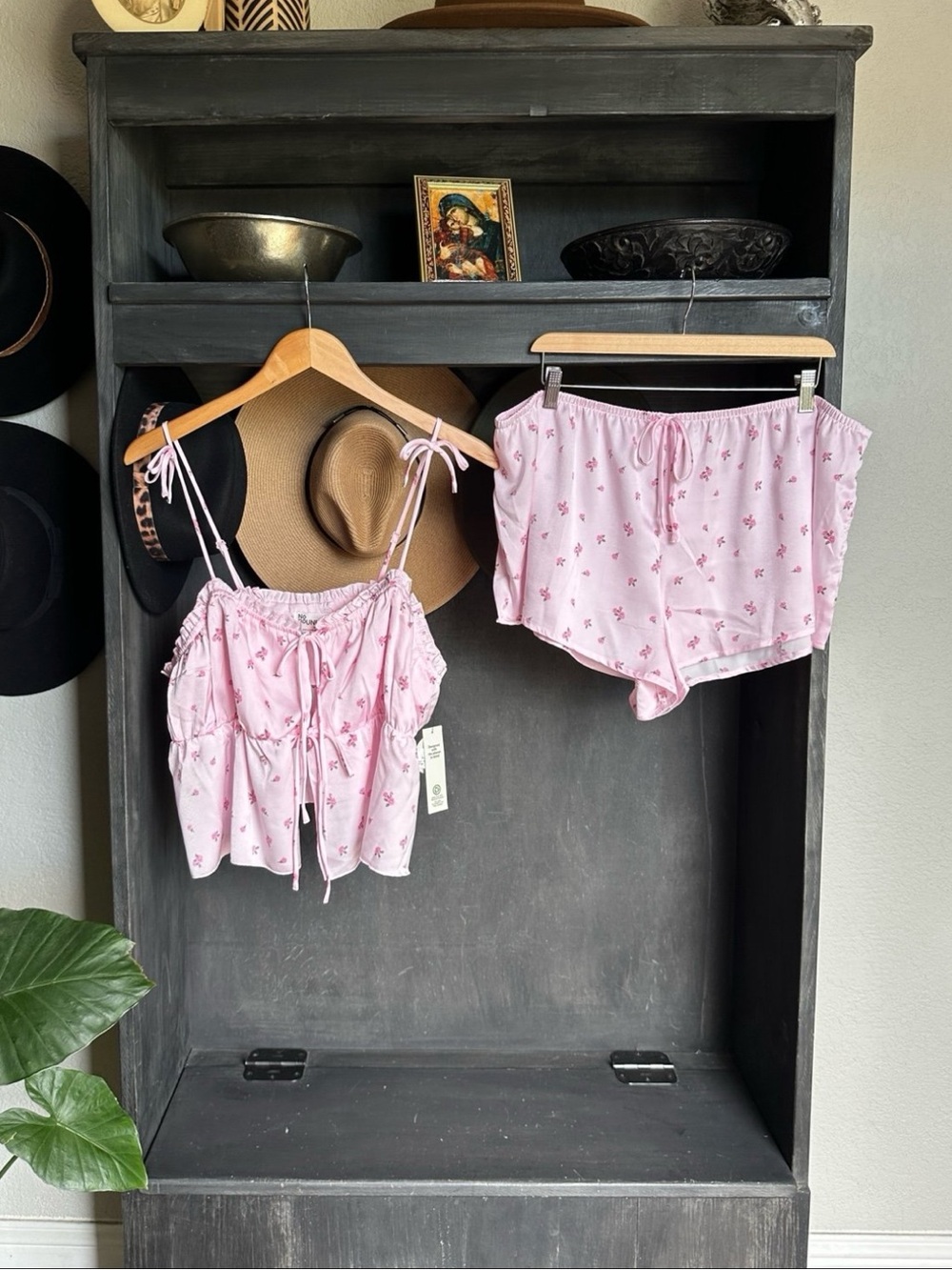 Womens Pajama Set / Sleepwear - Cami & Short Set Size XL